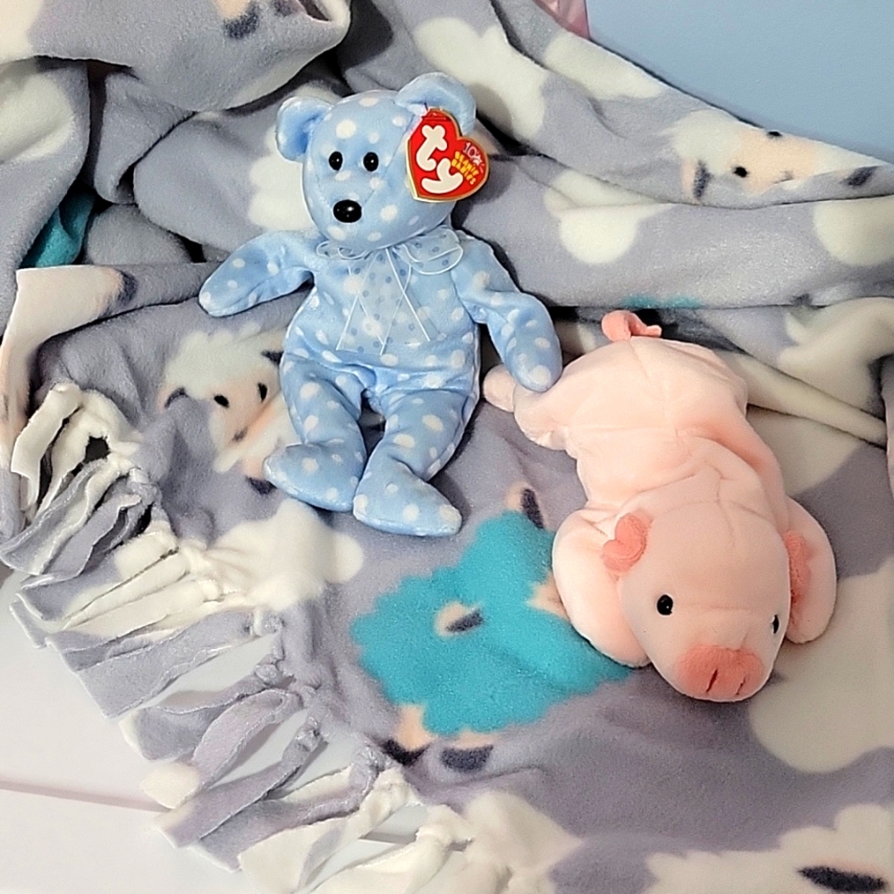 Beanie babies and blanket